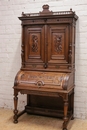 Renaissance style Desk in Walnut, France 19th century