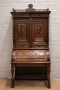 Renaissance style Desk in Walnut, France 19th century