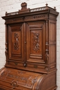 Renaissance style Desk in Walnut, France 19th century