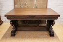 Renaissance style Table in Walnut, France 19th century